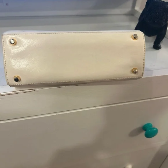 St. John Collection Cream Mini Bag - Picture 4 of 4